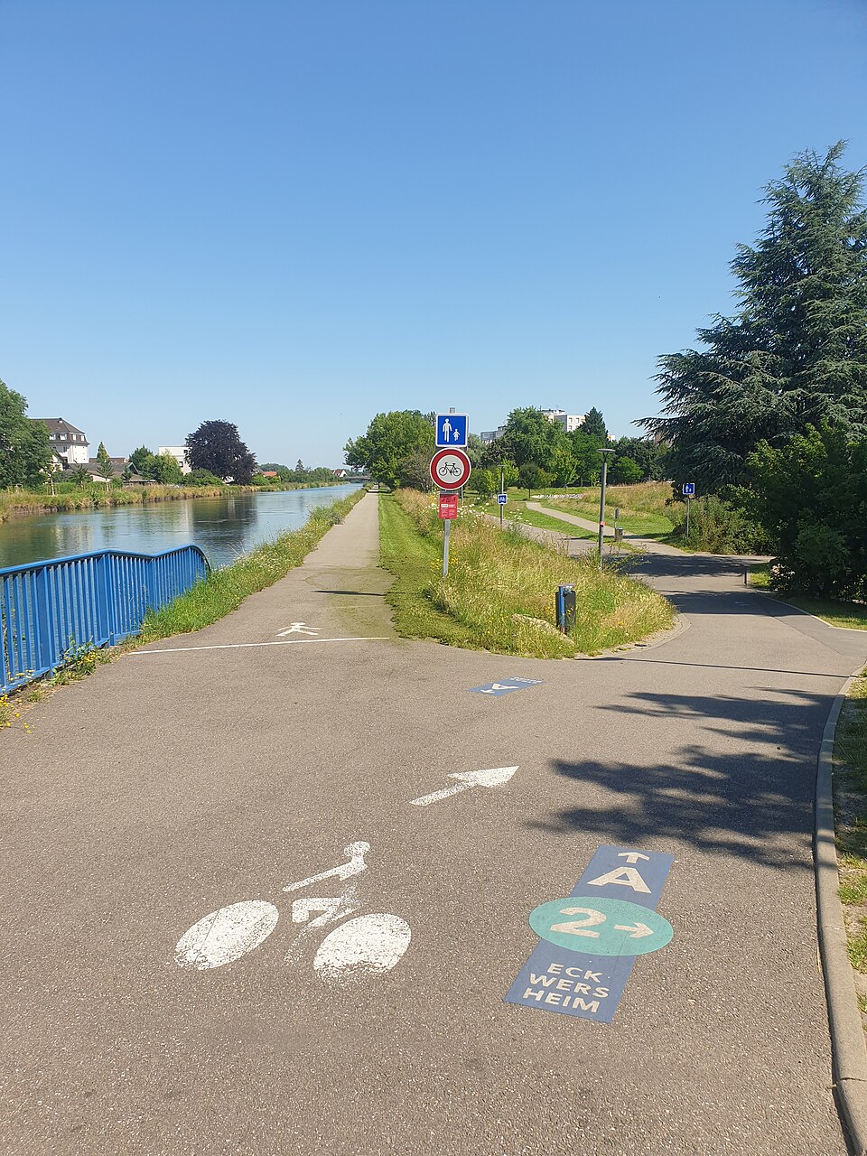 Balisage au sol du réseau Vélostras